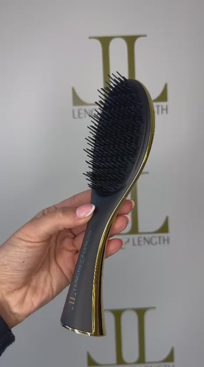 LUXE Ultimate Detangle Brush
